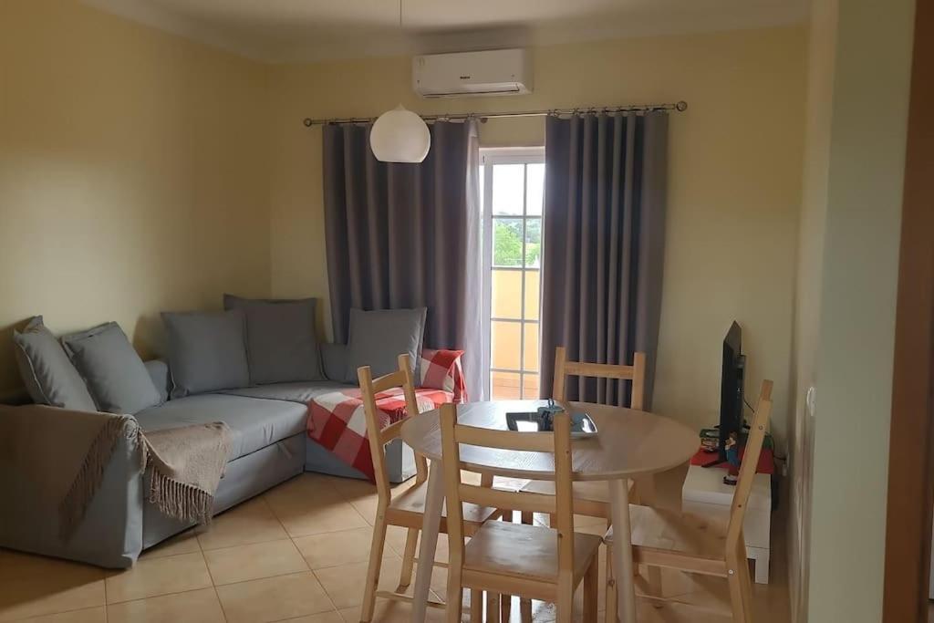 Stela ' S Guest House Лоуле Екстериор снимка